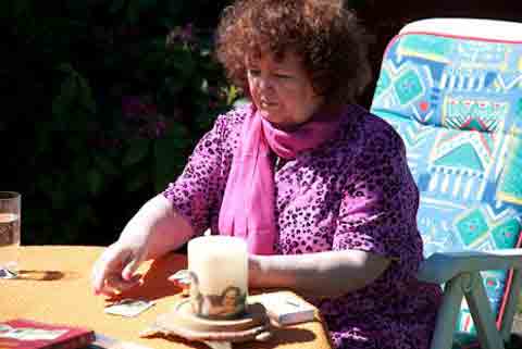 Es ist sehr wichtig, auf das Gegenüber einzugehen. Eine intensive, tief gehende Beratung ist nur vor Ort möglich“